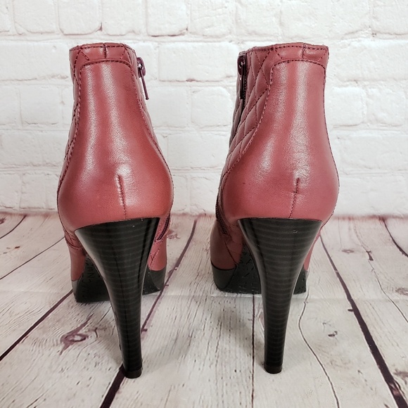 Isaac Mizrahi Burgundy Red Wine Boots - Picture 5 of 8
